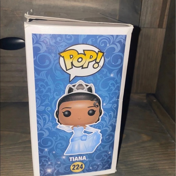 Funko pop Princess tiana #224 - Picture 4 of 7